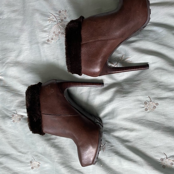 New Guess platform ankle boots - Picture 4 of 11